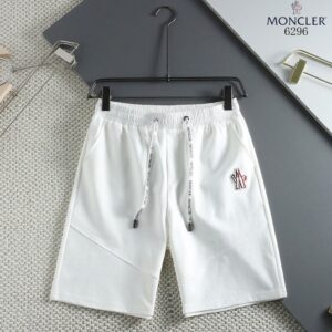 [국내배송]몽클레어 시그니쳐 로고패치 반바지
