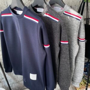 [국내배송]톰브라운 숄더 라인 니트