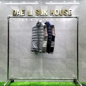 [국내배송]톰브라운 24FW 패딩조끼