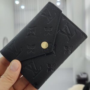 [국내배송]루이비통 앙프렝뜨 빅토린 중지갑