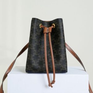 [국내배송]셀린느 트리옹프 마이크로 세일러 버킷백