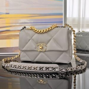 [국내배송]샤넬 19 플랩백 미듐 그레이 금장 AS1160