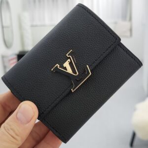 [국내배송]루이비통 카퓌신 중지갑