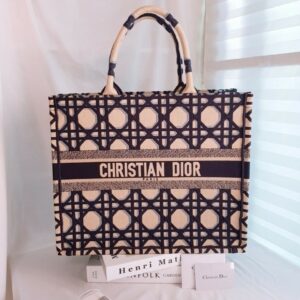 [국내배송]디올 북 토트백